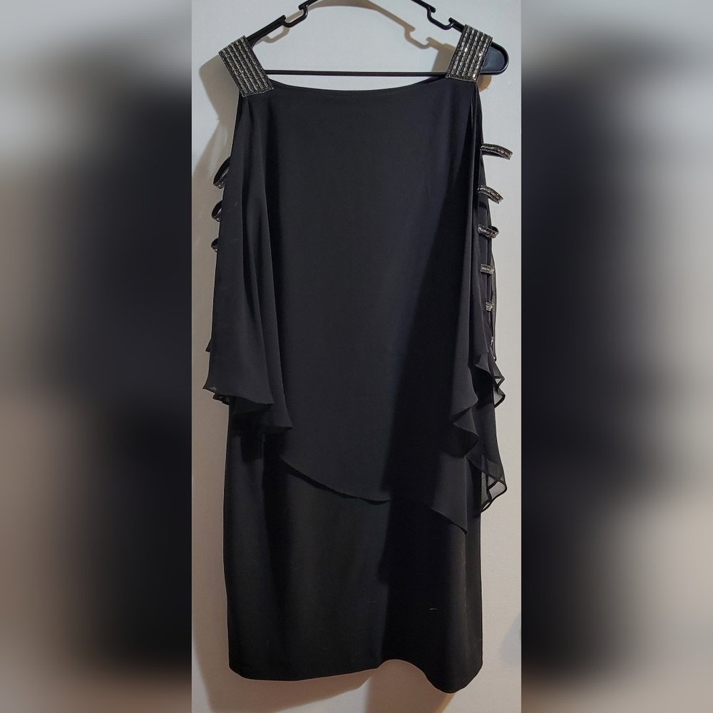 Size L short black cocktail dress